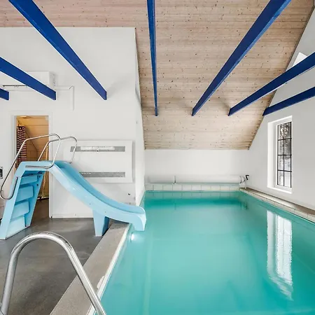 14 Person Pool House - 2001 Casa vacanze Ulfborg