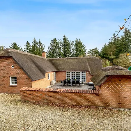 14 Person Pool House - 2001
