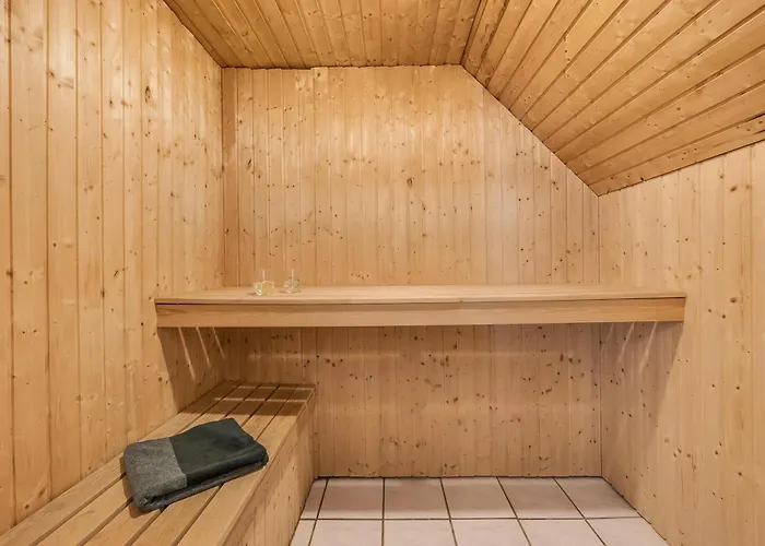 14 Person Pool House - 2001 * Ulfborg