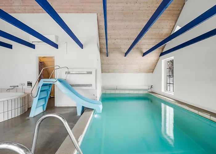14 Person Pool House - 2001 Tatil Evi Ulfborg